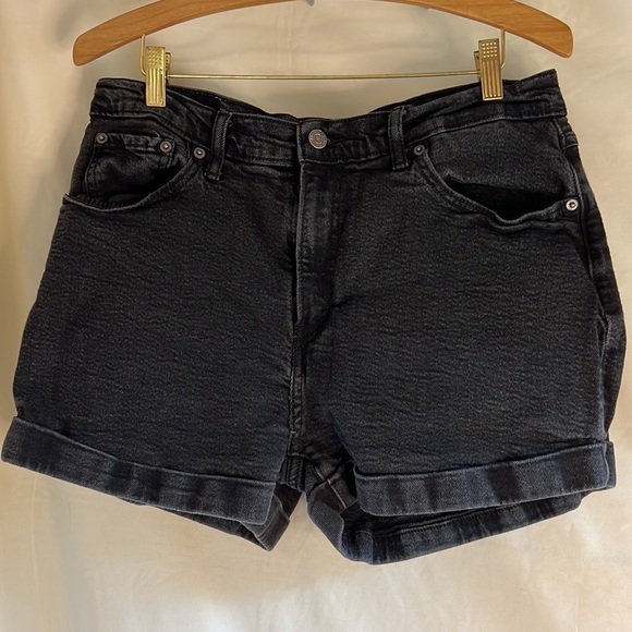 Levi’s Black Size 31 Red tag shorts - Picture 2 of 6